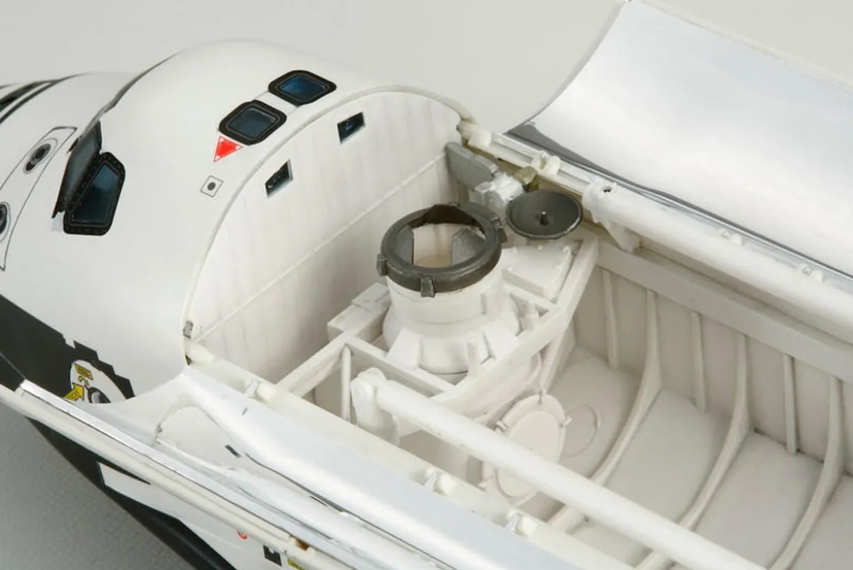 Tamiya 1/100 Space Shuttle Atlantis