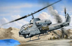 Trumpeter 1/35 Bell AH-1W Super Cobra