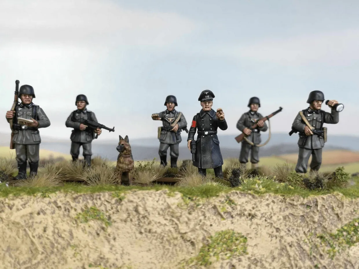 Wargames Atlantic 28mm World Ablaze - WWII German Sentries