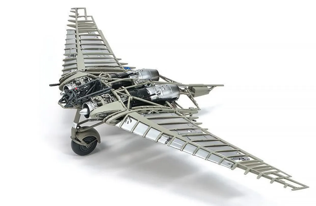 Zoukei Mura 1/72 & 1/144 Horten Ho 229 Model Kit